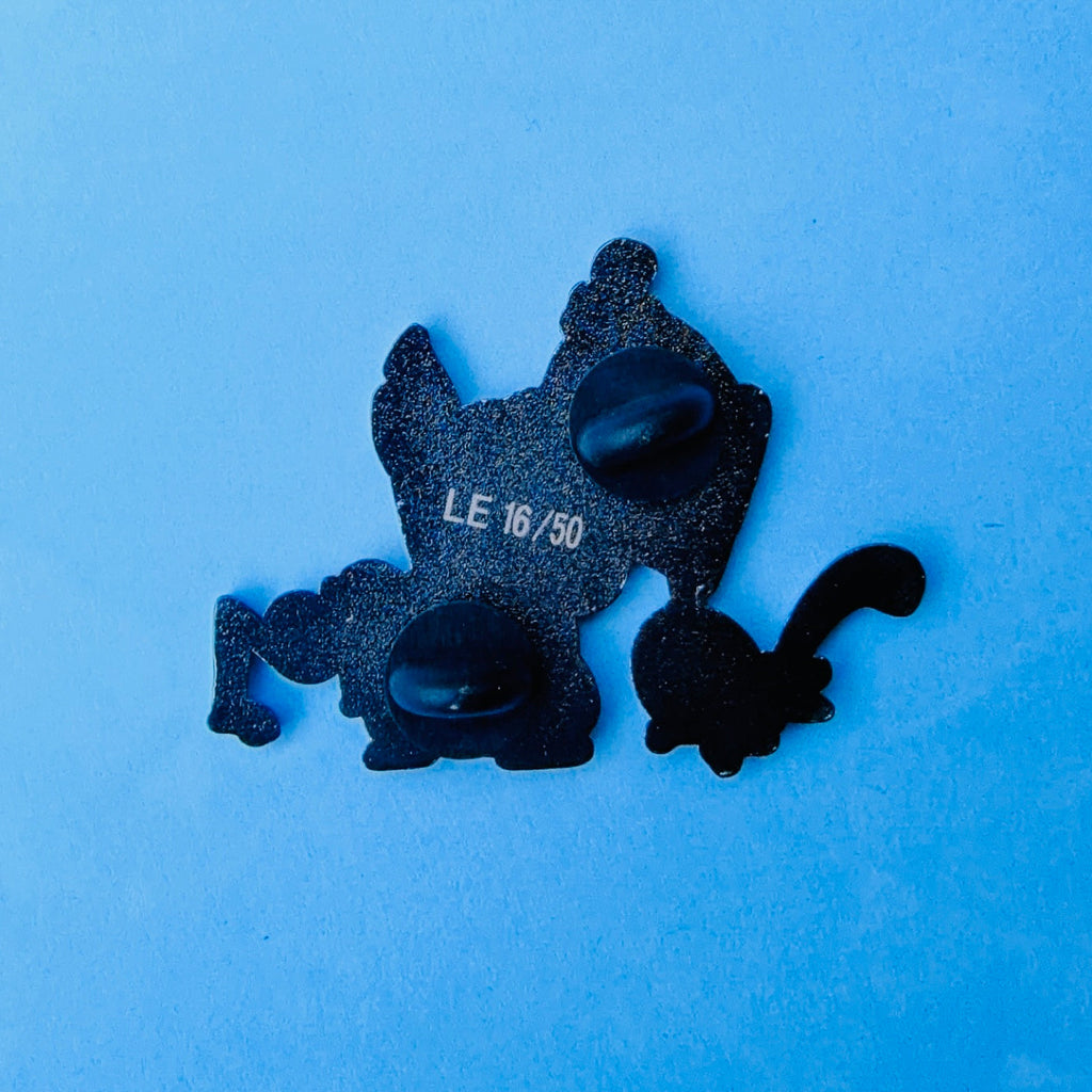 Stitch in Wonderland - Glasses Enamel Pin